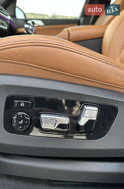 Внедорожник / Кроссовер BMW X7 2021 в 
