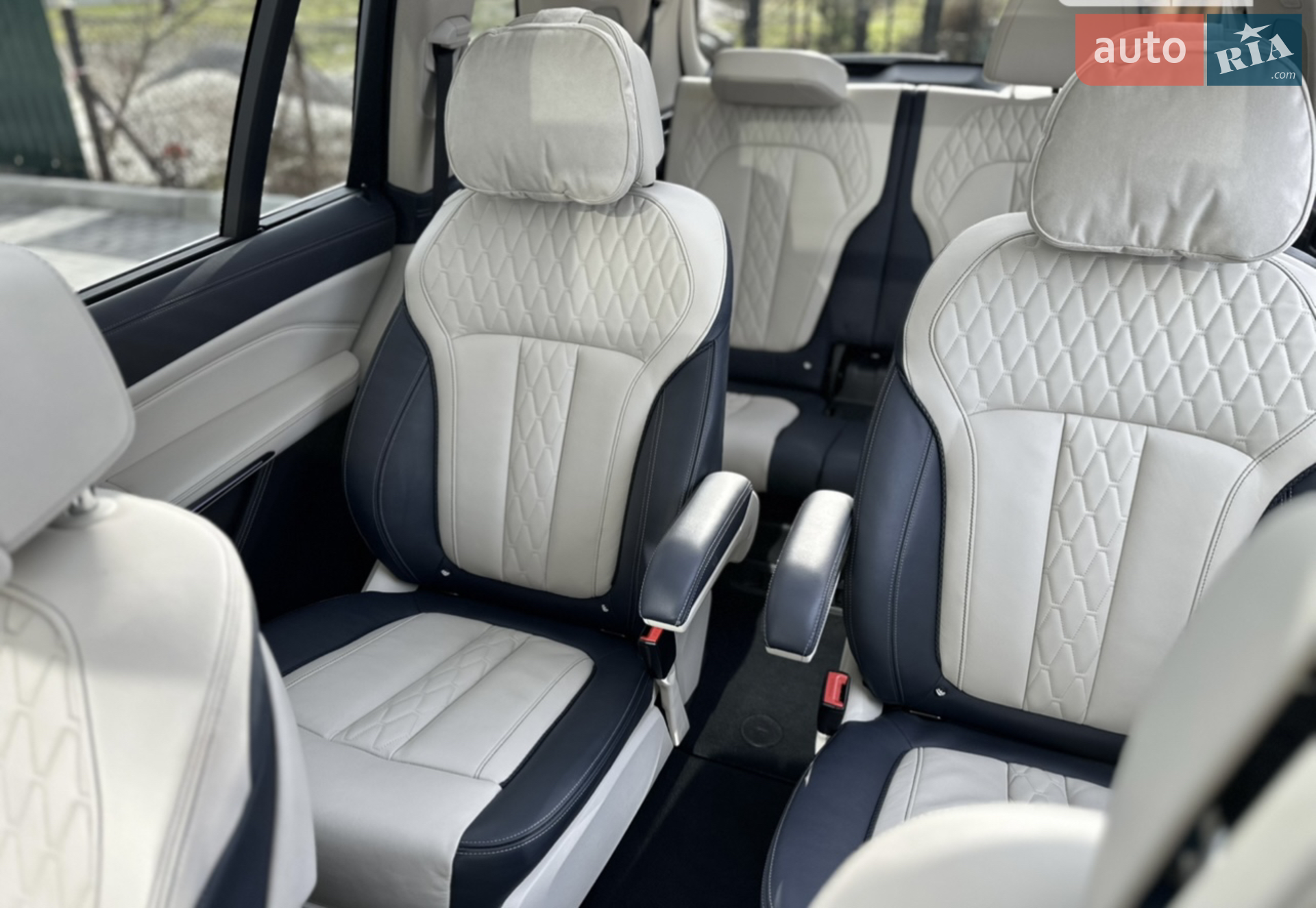 2020 BMW X7 - мініатюра 2