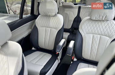 Внедорожник / Кроссовер BMW X7 2020 в 