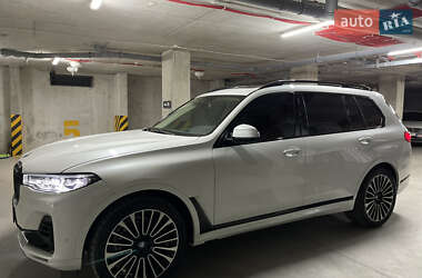 Внедорожник / Кроссовер BMW X7 2020 в 