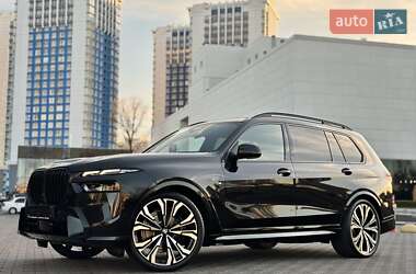 Позашляховик / Кросовер BMW X7 2024 в 