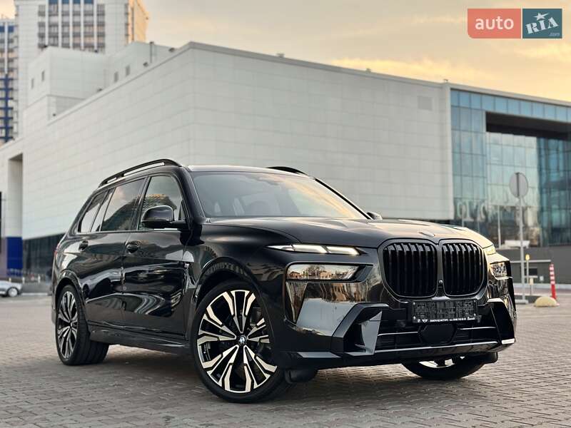 Позашляховик / Кросовер BMW X7 2024 в 