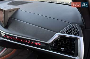 Позашляховик / Кросовер BMW X7 2024 в 