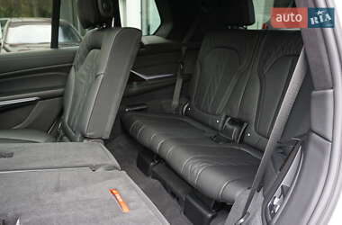 Позашляховик / Кросовер BMW X7 2019 в 