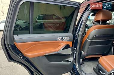 Внедорожник / Кроссовер BMW X7 2020 в 