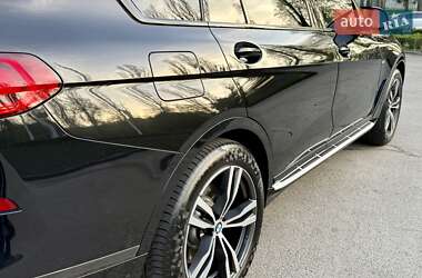 Внедорожник / Кроссовер BMW X7 2021 в 