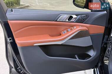 Внедорожник / Кроссовер BMW X7 2021 в 