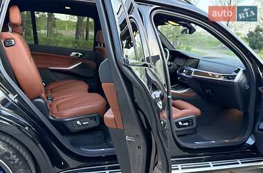 Внедорожник / Кроссовер BMW X7 2021 в 