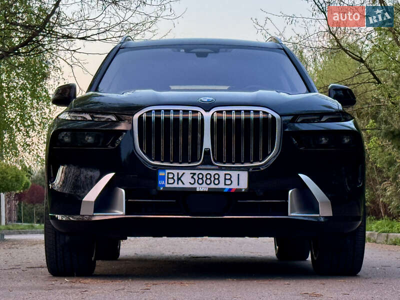 Внедорожник / Кроссовер BMW X7 2024 в 