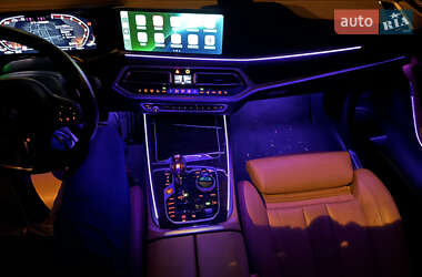 Внедорожник / Кроссовер BMW X7 2021 в 