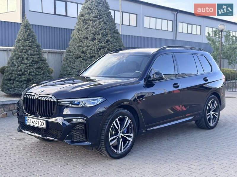 Позашляховик / Кросовер BMW X7 2021 в 