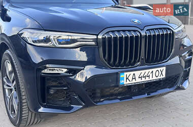 Позашляховик / Кросовер BMW X7 2021 в 