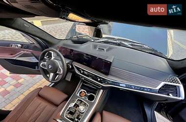 Позашляховик / Кросовер BMW X7 2024 в 