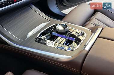 Позашляховик / Кросовер BMW X7 2024 в 