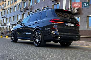 Позашляховик / Кросовер BMW X7 2024 в 