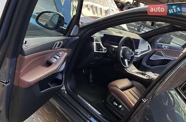 Позашляховик / Кросовер BMW X7 2024 в 