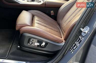 Позашляховик / Кросовер BMW X7 2024 в 