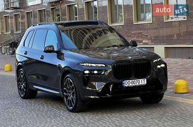 Позашляховик / Кросовер BMW X7 2024 в 
