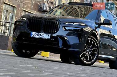 Позашляховик / Кросовер BMW X7 2024 в 