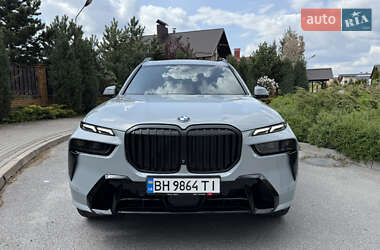 Внедорожник / Кроссовер BMW X7 2023 в 