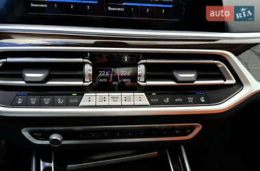 Внедорожник / Кроссовер BMW X7 2021 в 