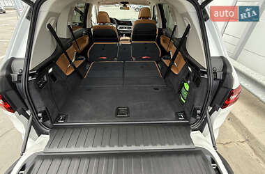 Внедорожник / Кроссовер BMW X7 2021 в 