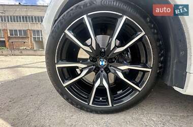 Позашляховик / Кросовер BMW X7 2022 в 