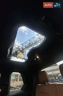 Позашляховик / Кросовер BMW X7 2022 в 