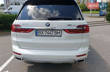 Позашляховик / Кросовер BMW X7 2021 в 