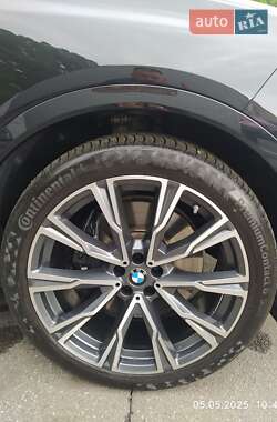 Внедорожник / Кроссовер BMW X7 2021 в 