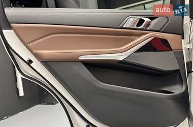 Позашляховик / Кросовер BMW X7 2020 в 
