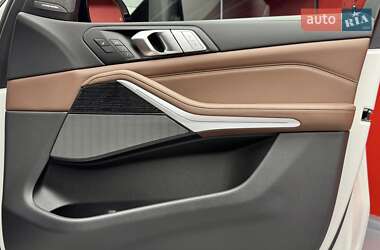 Позашляховик / Кросовер BMW X7 2020 в 