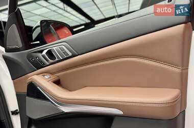 Позашляховик / Кросовер BMW X7 2020 в 