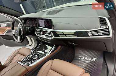 Позашляховик / Кросовер BMW X7 2020 в 