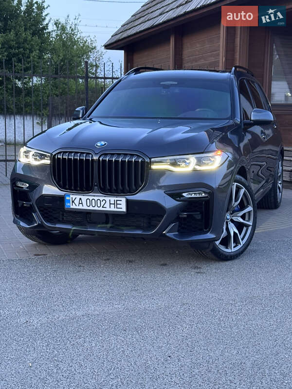 Внедорожник / Кроссовер BMW X7 2022 в 