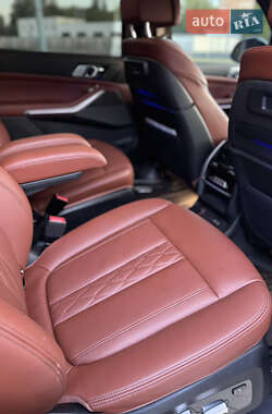 Внедорожник / Кроссовер BMW X7 2022 в 