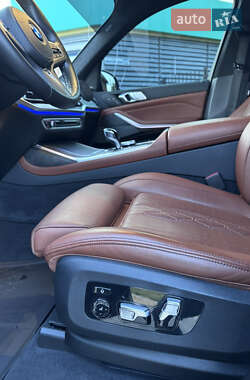 Внедорожник / Кроссовер BMW X7 2022 в 