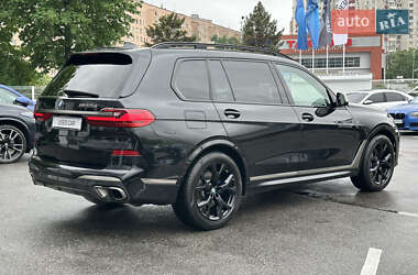 Позашляховик / Кросовер BMW X7 2019 в 
