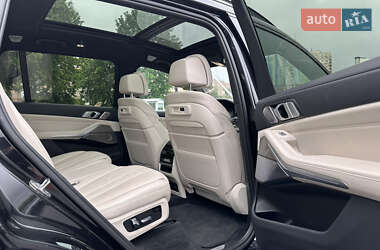 Позашляховик / Кросовер BMW X7 2019 в 
