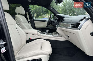 Позашляховик / Кросовер BMW X7 2019 в 