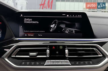 Позашляховик / Кросовер BMW X7 2020 в 