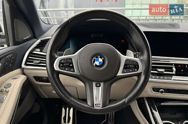 Позашляховик / Кросовер BMW X7 2020 в 
