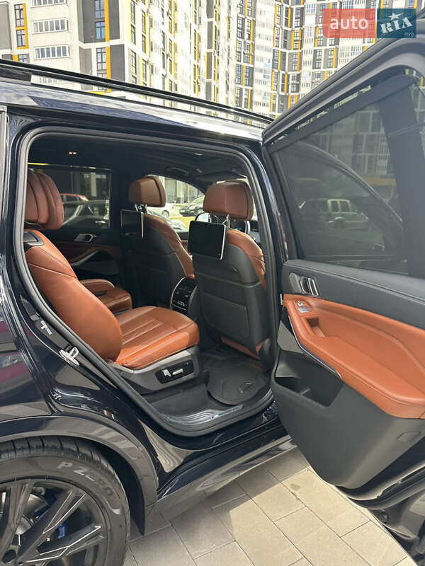 Внедорожник / Кроссовер BMW X7 2019 в Киеве