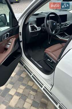 Позашляховик / Кросовер BMW X7 2024 в 