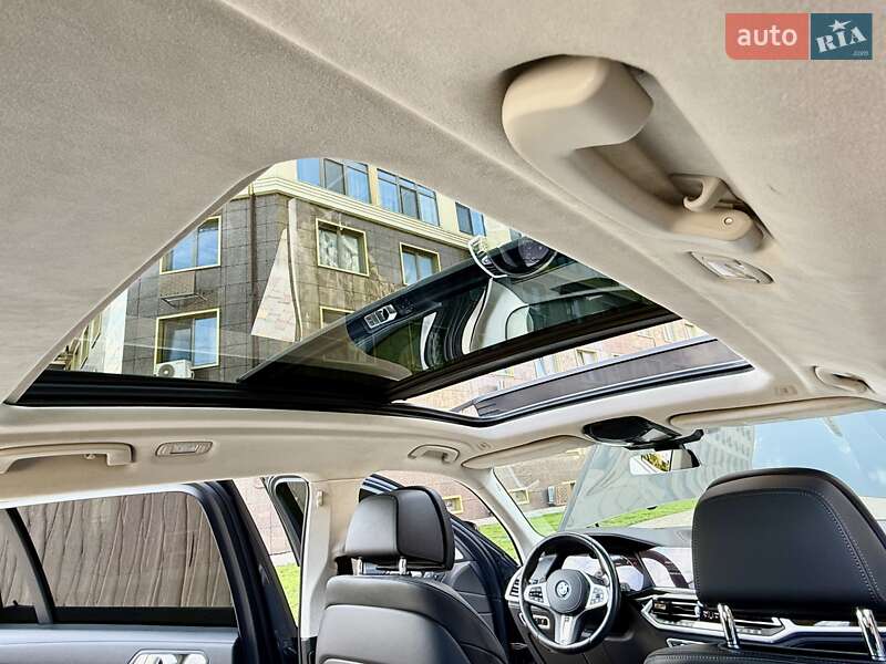 Внедорожник / Кроссовер BMW X7 2021 в Одессе