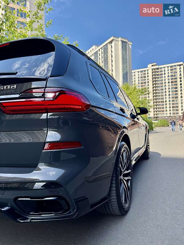Внедорожник / Кроссовер BMW X7 2021 в Одессе