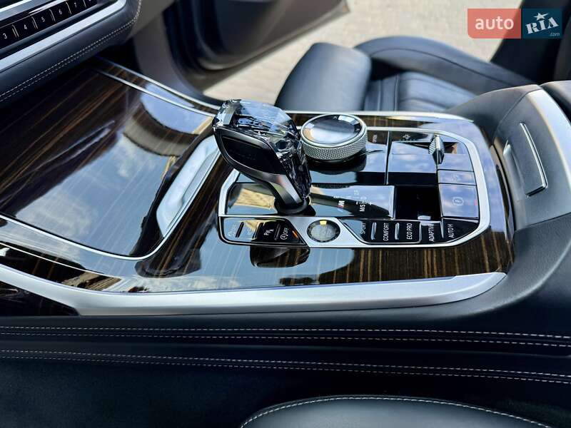 Внедорожник / Кроссовер BMW X7 2021 в Одессе