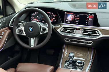 Позашляховик / Кросовер BMW X7 2019 в 
