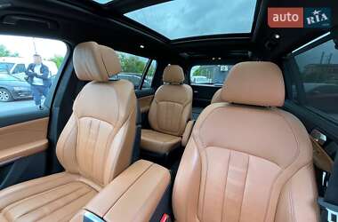 Внедорожник / Кроссовер BMW X7 2020 в 