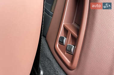 Позашляховик / Кросовер BMW X7 2019 в 